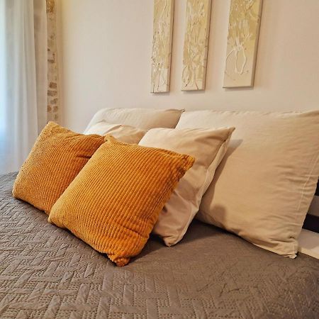 Hidden Oasis Apartment โรวีน ภายนอก รูปภาพ