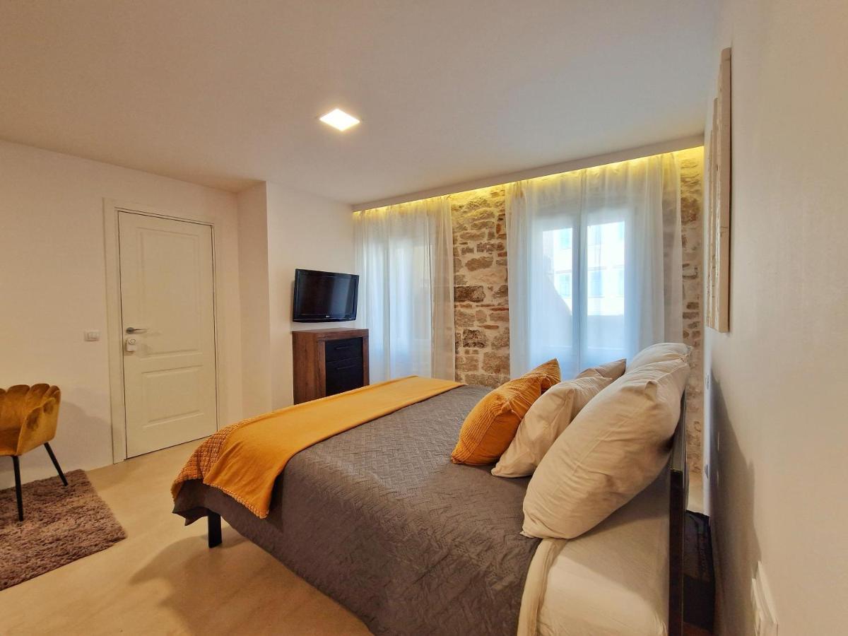 Hidden Oasis Apartment โรวีน ภายนอก รูปภาพ
